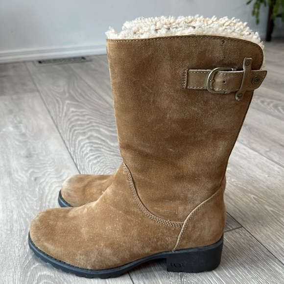 UGG Boots 👢 - Picture 2 of 10